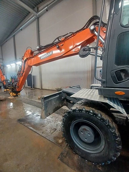 Doosan DX 170 W-5 , Begagnad SÄLJES 9 of 24