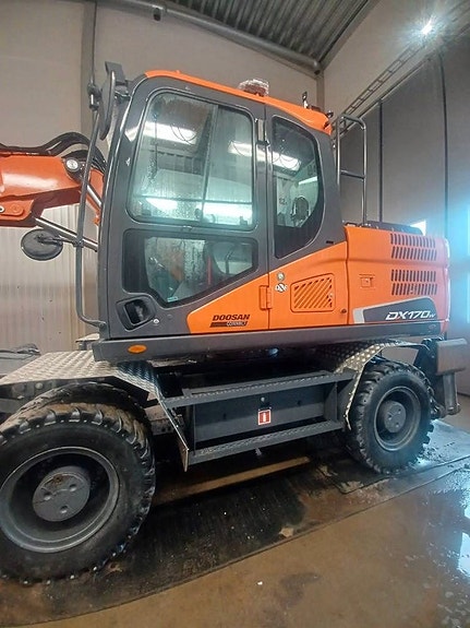 Doosan DX 170 W-5 , Begagnad SÄLJES 8 of 24