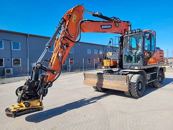 Doosan DX 170 W-5 , Begagnad SÄLJES 2 of 24