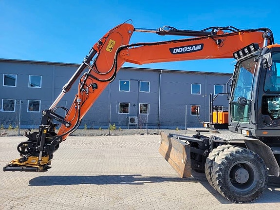 Doosan DX 170 W-5 , Begagnad SÄLJES 7 of 24