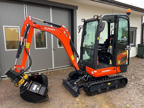 Uthyres: Grävmaskin 2 Ton, Kubota KX019-4 rotortilt.