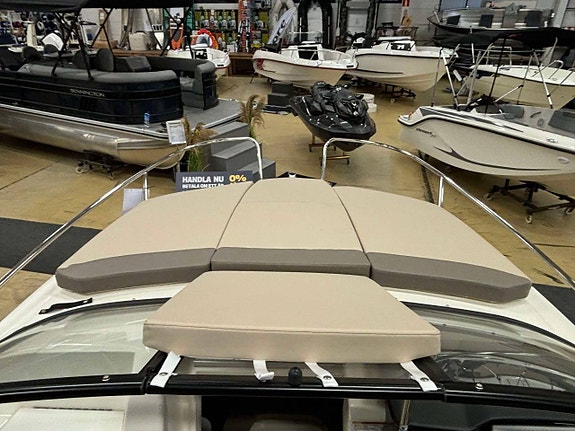 Bayliner VR5 CUDDY + Mercruiser 4,5L 250hk -2023 8 of 8