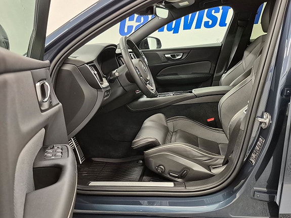 Volvo V60 2 of 9