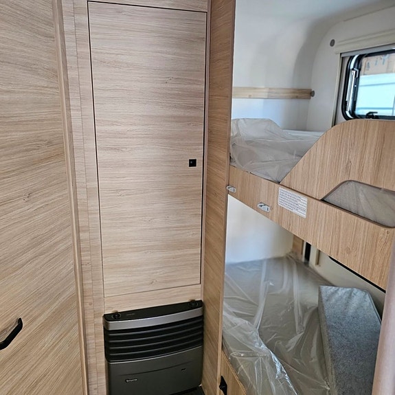 Caravelair Alba 496  Family Ny 6 of 30