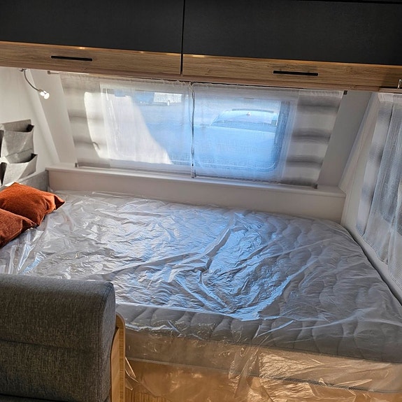 Caravelair Alba 496  Family Ny 18 of 30