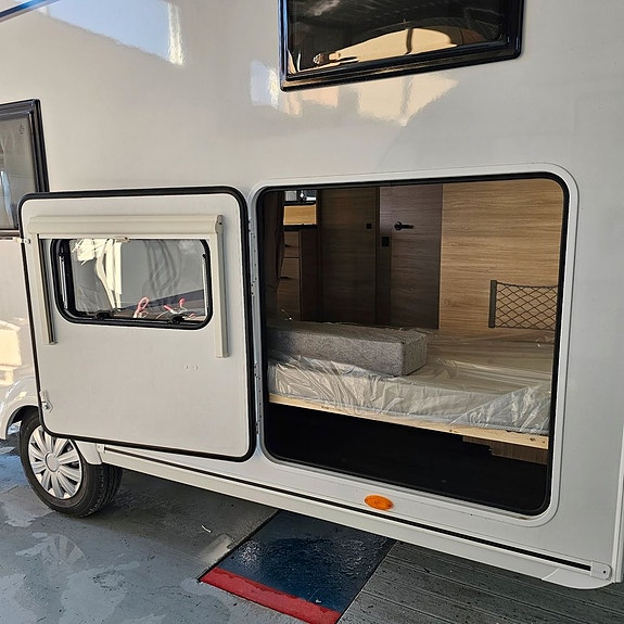 Caravelair Alba 496  Family Ny 25 of 30