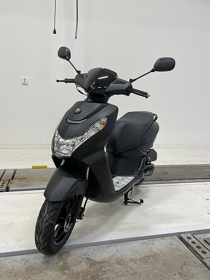 Peugeot Kisbee Black Edition Euro 5 + NYHET 2 of 10