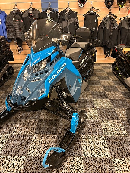 Polaris Indy Adventure 137