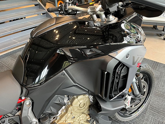 Ducati Multistrada  V4 S Radar Demo 5 of 6