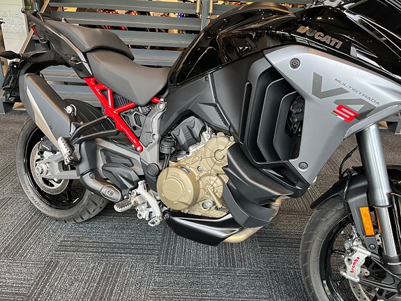 Ducati Multistrada  V4 S Radar Demo 4 of 6