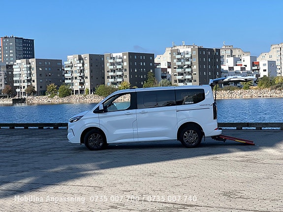 Ford Custom Tourneo 28 of 30