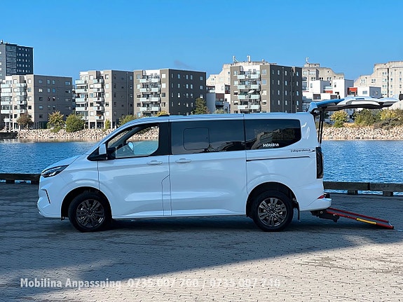 Ford Custom Tourneo 27 of 30