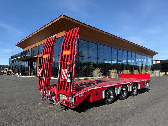 Hakarps - 24 Tons Maskintransport Kärra Omgående leverans