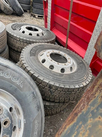 Hankook / Michelin /Westlake Däck med aluminiumfälgar