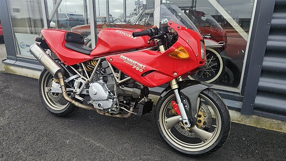 Ducati Supersport 750 2 of 9