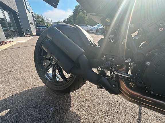 KTM BRABUS  R EDITION 1300 PLATINUM BLACK 13 of 20