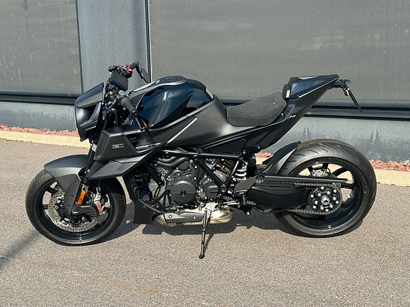 KTM BRABUS  R EDITION 1300 PLATINUM BLACK 2 of 20