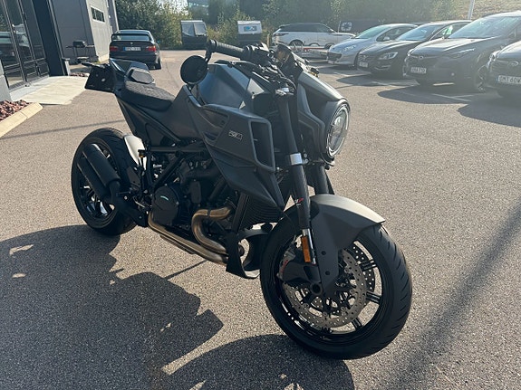 KTM BRABUS  R EDITION 1300 PLATINUM BLACK 6 of 20