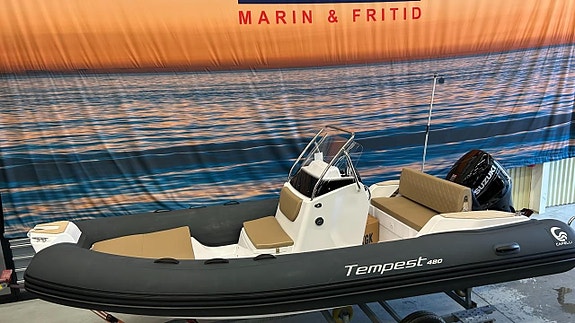 Capelli Tempest 480 + Suzuki 80hk