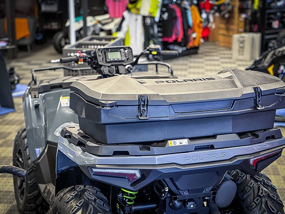 Polaris Sportsman 570 EPS Deluxe Stealth Grey Deluxe TURF ! 2 of 2