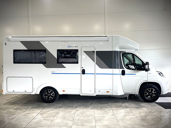 Fiat Sun Living S 70 DF Campervan / Markisv / Ny Kamrem / Cyckelställ / Taksäng 2 of 30