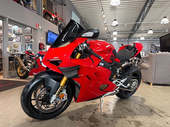 Ducati Panigale V4S 6 of 14
