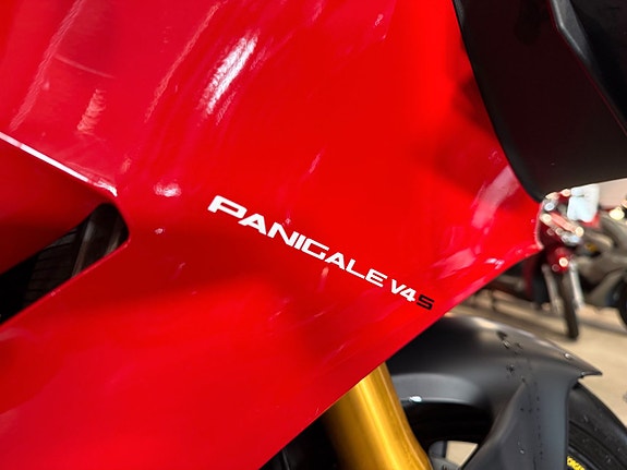 Ducati Panigale V4S 10 of 14
