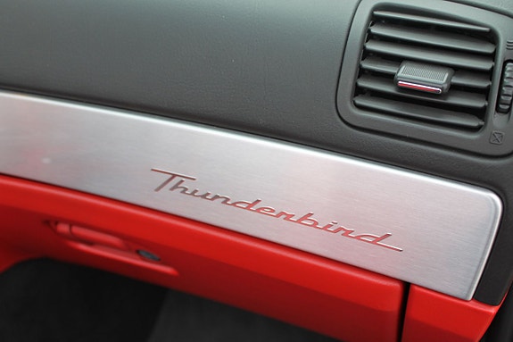 Ford Thunderbird 14 of 16