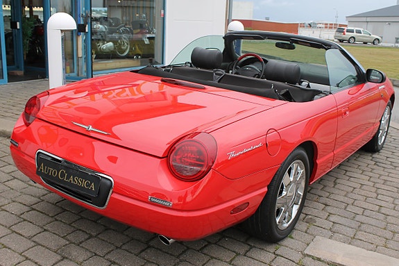 Ford Thunderbird 16 of 16