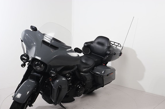 Harley-Davidson Ultra Limited 4 of 8