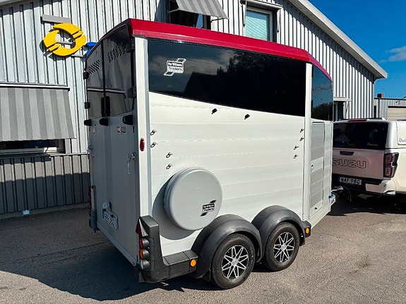 Ifor Williams HBX511 2 of 14