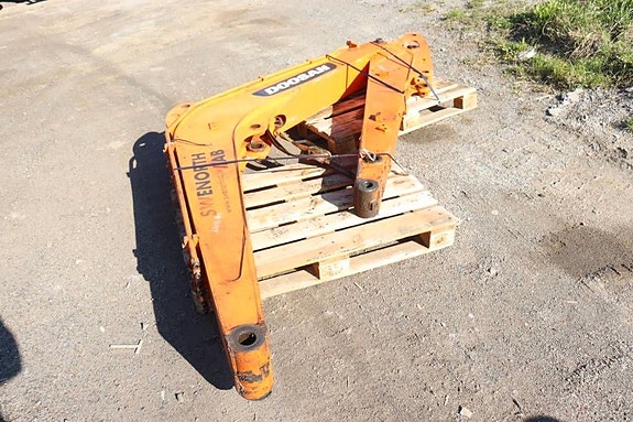Doosan DX 60 R 2 of 5