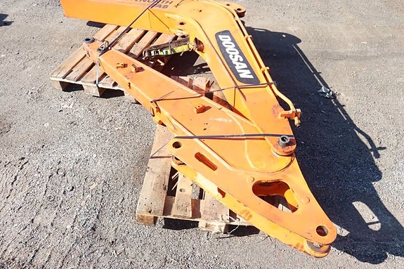Doosan DX 60 R 3 of 5