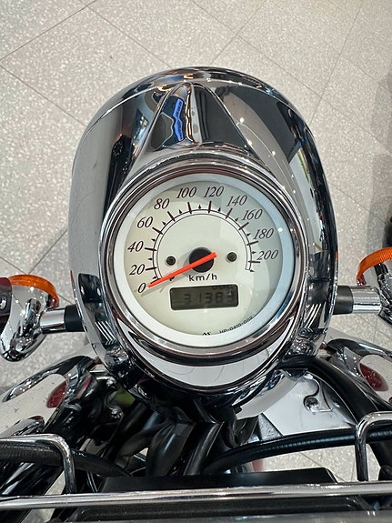 Honda VT 1100 Shadow 2 of 5