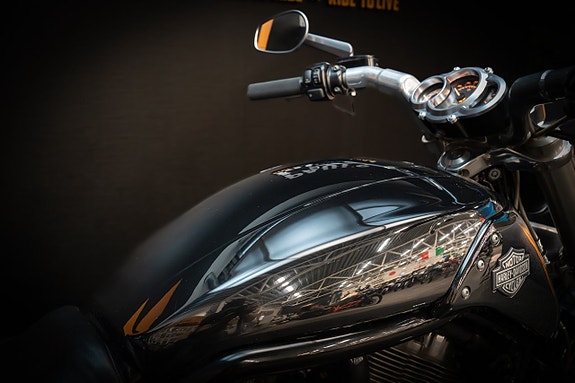 Harley-Davidson V-Rod Muscle  VRSCF 16 of 18