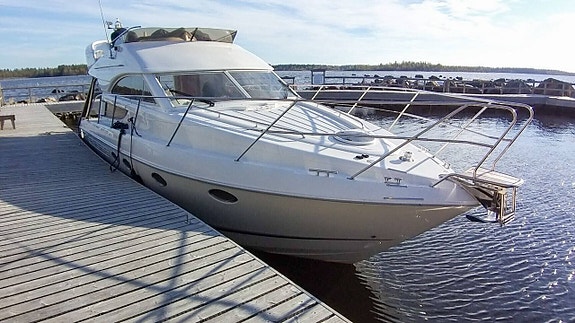 Fairline Phantom 38  2001  Finland 2 of 12