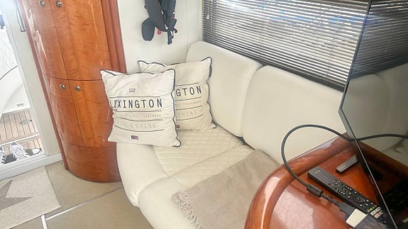 Fairline Phantom 38  2001  Finland 11 of 12