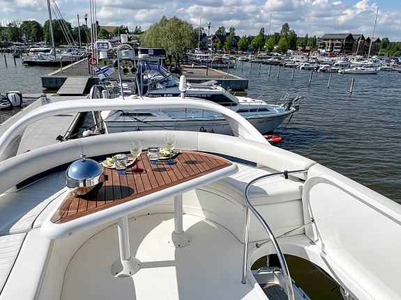 Fairline Phantom 38  2001  Finland 5 of 12