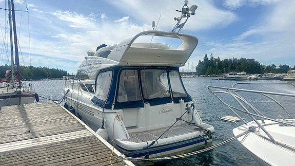 Fairline Phantom 38  2001  Finland 3 of 12