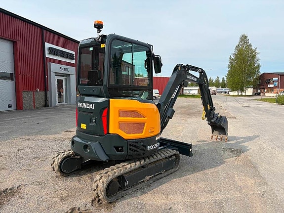 Hyundai HX 25 AZ 3 of 10