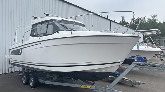 Jeanneau 695 Merry Fisher -17 med Yamaha F150 DETL -17