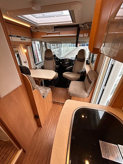 Dethleffs GLOBEBUS I 004 Långbädd, automat 10 of 17