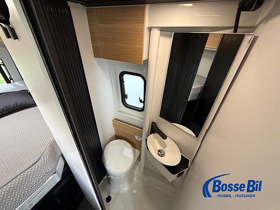 Adria Twin 640 SGX Plus * Topputrustad * Kolla planlösningen 14 of 15