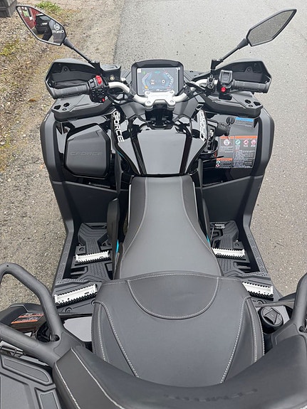 CFMOTO 850 Touring  Black Edition 5 of 6