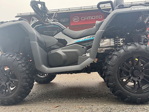 CFMOTO 850 Touring  Black Edition 4 of 6
