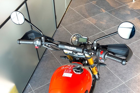 Triumph Scrambler 400 X 5 of 5