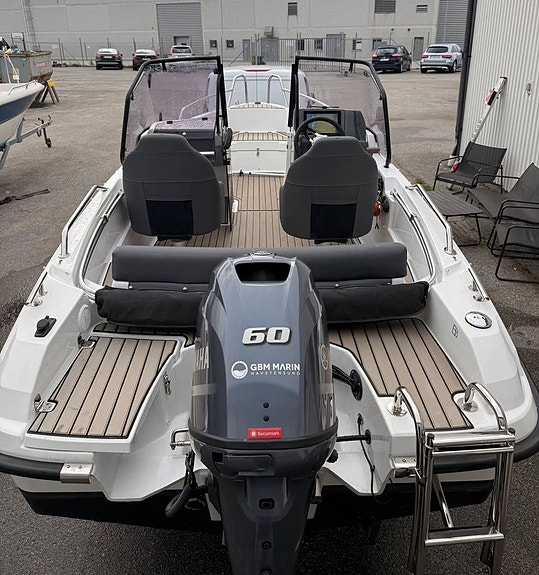 Yamarin 50 BR Premium Edition + Yamaha 60 hk 2022 4 of 5