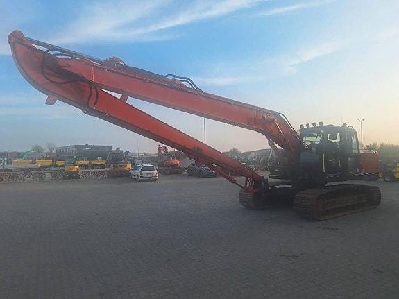 Hitachi ZX 210 LC - 7 LONG REACH , UTHYRES 2 of 24