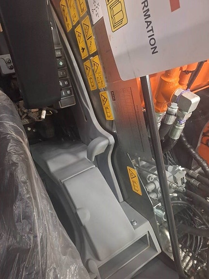 Hitachi ZX 210 LC - 7 LONG REACH , UTHYRES 17 of 24
