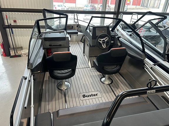 Buster XL Yamaha F115 2025 softdeck/svarta räcken KAMPANJ 3 of 10